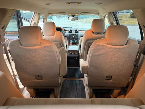 Used 2010 Buick Enclave CX w/ Driver Confidence Package image 20