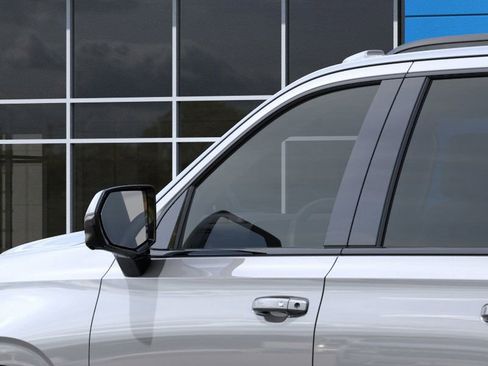 New 2026 Chevrolet Suburban RST image 14