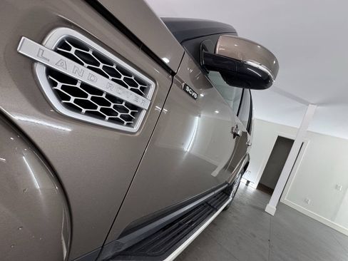 Used 2016 Land Rover LR4 HSE LUX AWD/4WD image 12