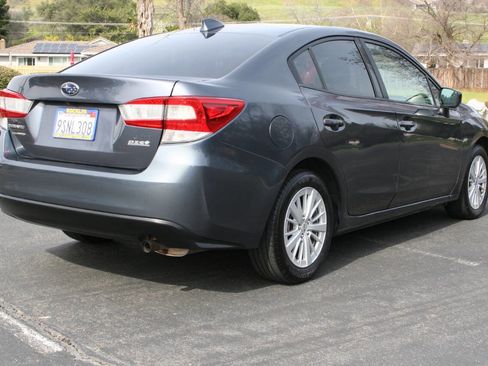 Used 2017 Subaru Impreza 2.0i Premium image 5