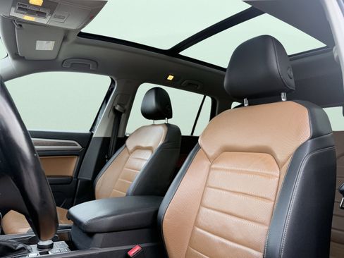 Used 2018 Volkswagen Atlas SEL Premium image 28