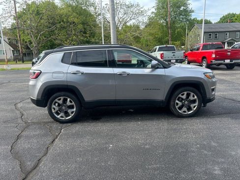 Used 2017 Jeep Compass Limited w/ Navigation Group AWD/4WD image 5