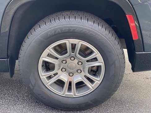 Certified 2024 Jeep Wagoneer L 4DR 2WD image 14