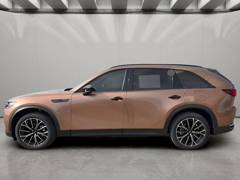 Used 2025 MAZDA CX-70 Plug-In Hybrid w/ Premium Plus image 2