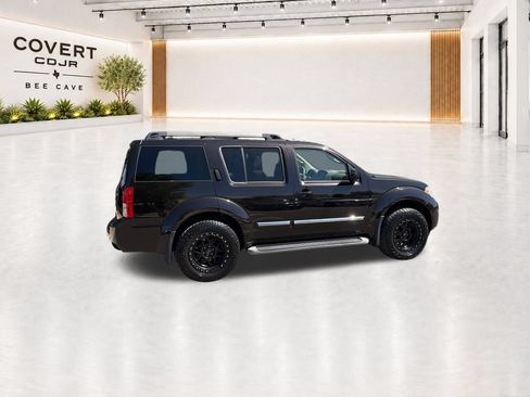 Used 2012 Nissan Pathfinder LE RWD image 12