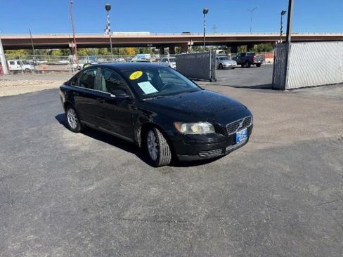Used 2005 Volvo S40 2.4i FWD image 40