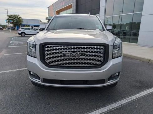 Used 2015 GMC Yukon Denali w/ Premium Package AWD/4WD image 3