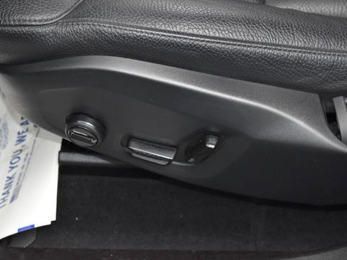 Used 2024 Volvo XC60 B5 Plus image 17