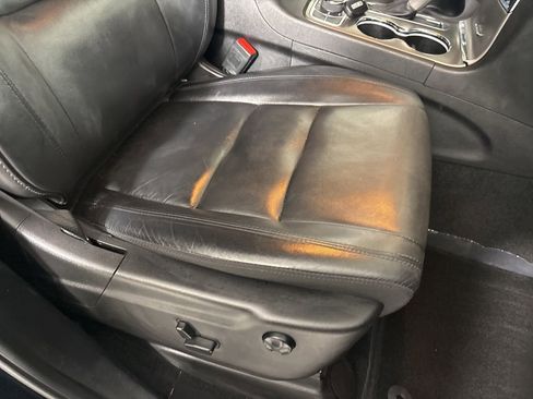 Used 2022 Jeep Grand Cherokee Limited image 31