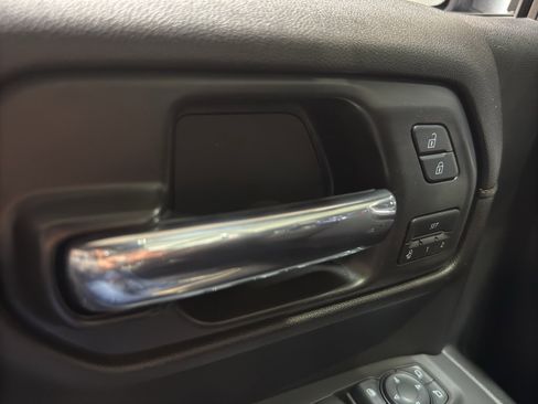 Certified 2021 GMC Sierra 1500 AT4 w/ AT4 Preferred Package image 37