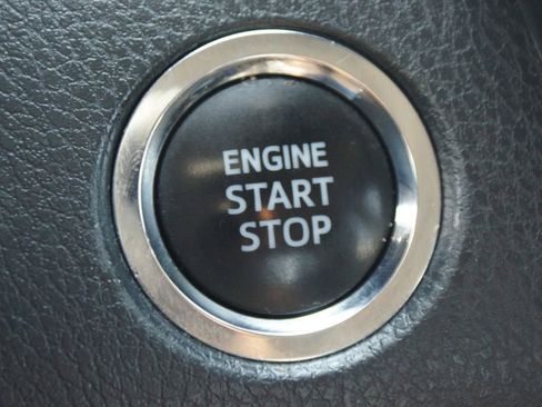 Used 2023 Toyota Camry XSE image 8