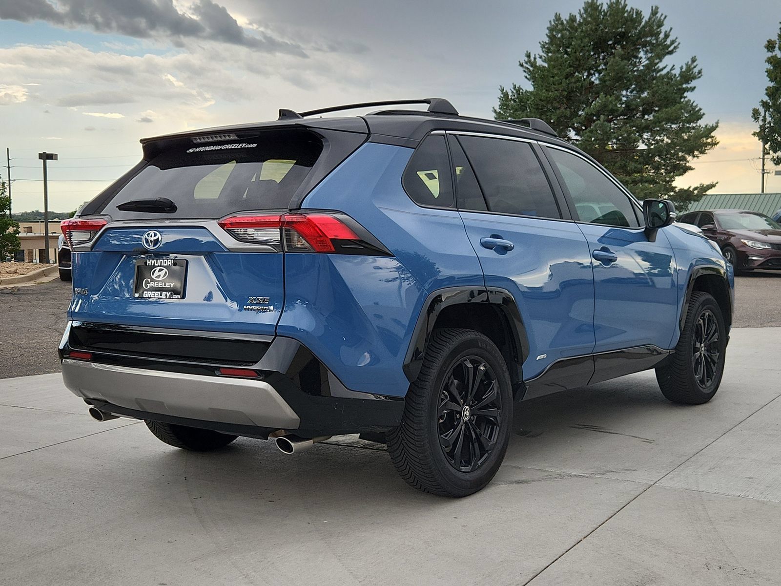 Used 2023 Toyota RAV4 XSE w/ XSE Grade Weather Package AWD/4WD image 5