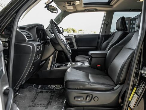 Used 2016 Toyota 4Runner SR5 Premium image 5