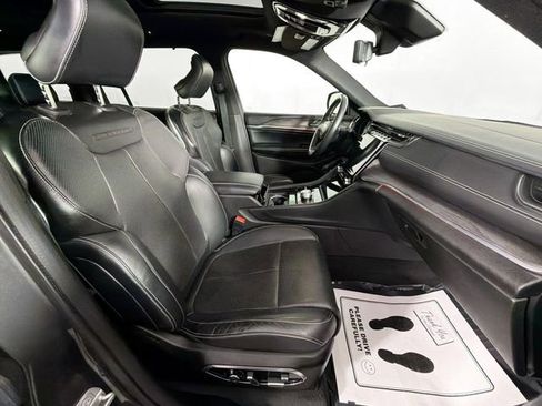 Used 2022 Jeep Grand Cherokee L Overland w/ Luxury Tech Group IV image 33