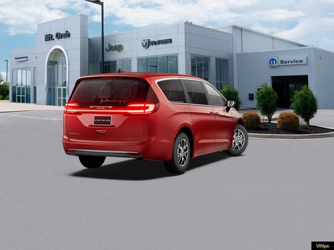 New 2027 Chrysler Pacifica Select FWD image 7