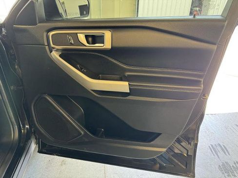 Certified 2021 Ford Explorer XLT w/ Equipment Group 202A image 16