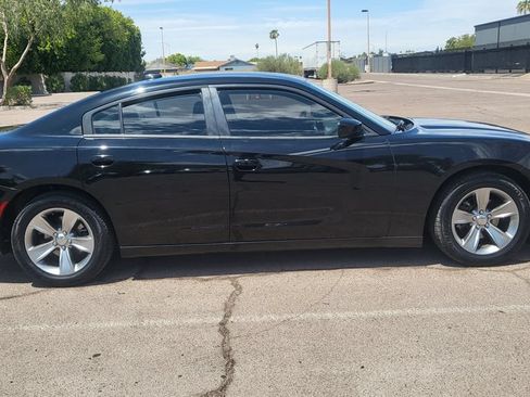 Used 2016 Dodge Charger SXT w/ Navigation & Travel Group RWD image 12