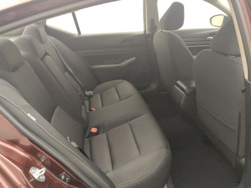 Used 2024 Nissan Altima 2.5 SV FWD image 19
