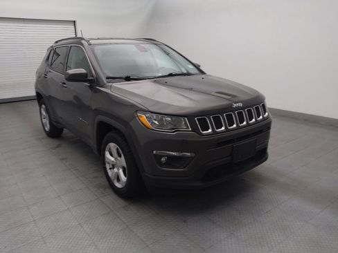 Used 2018 Jeep Compass Latitude w/ Popular Equipment Group AWD/4WD image 13