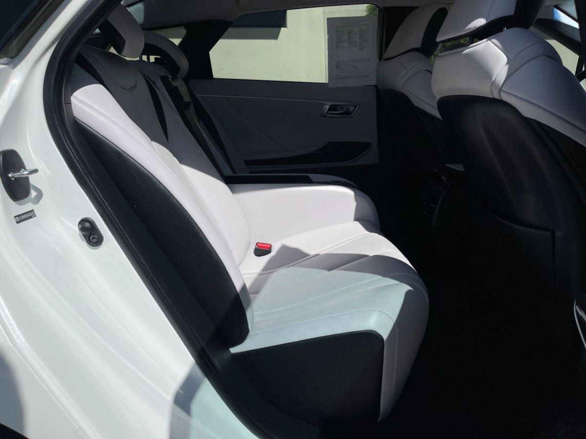 Used 2016 Toyota Mirai FWD image 25