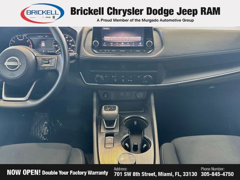 Used 2024 Nissan Rogue S AWD/4WD image 19