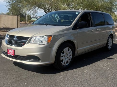 Used 2016 Dodge Grand Caravan SE w/ Quick Order Package 29E SE FWD image 1