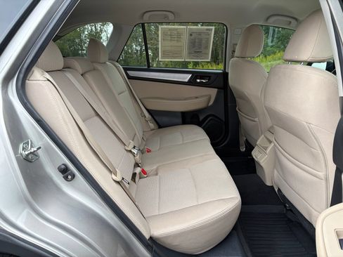 Used 2019 Subaru Outback 2.5i Premium AWD/4WD image 27