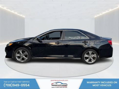 Used 2012 Toyota Camry SE FWD image 9