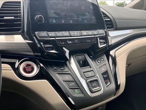 Used 2024 Honda Odyssey Elite image 23