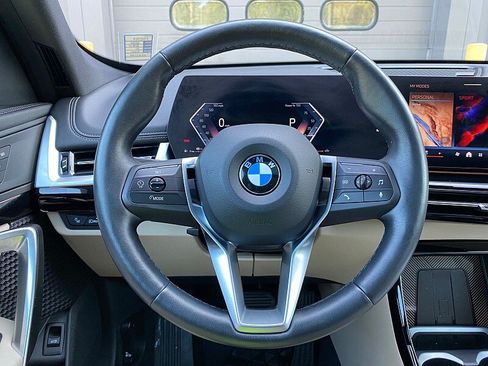 Used 2025 BMW X1 xDrive28i w/ Convenience Package AWD/4WD image 19