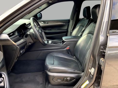 Used 2022 Jeep Grand Cherokee L Overland AWD/4WD image 8