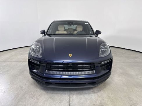Certified 2022 Porsche Macan AWD/4WD image 10