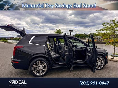 Used 2023 Cadillac XT6 Premium Luxury FWD image 8