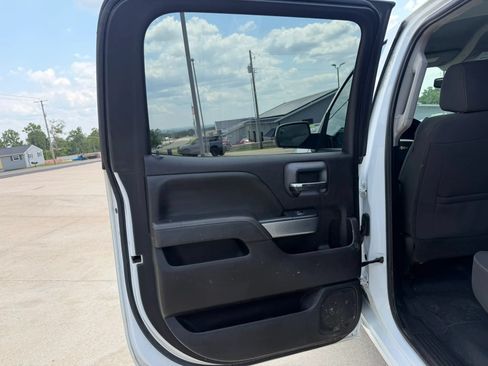 Used 2018 Chevrolet Silverado 2500 LT AWD/4WD image 36