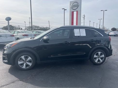 Used 2022 Kia Niro LX image 7