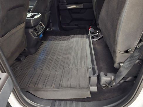 Used 2022 Ford F150 XLT w/ Equipment Group 302A High RWD image 35