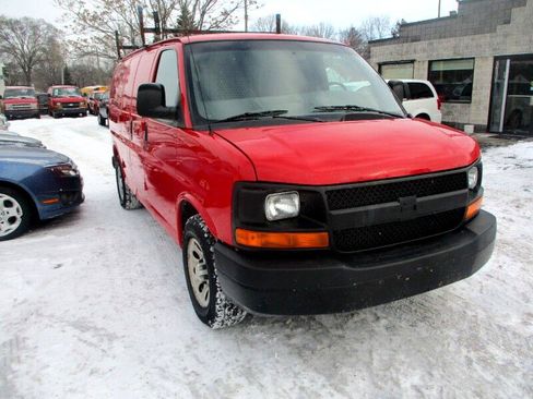 Used 2011 Chevrolet Express 1500 image 1
