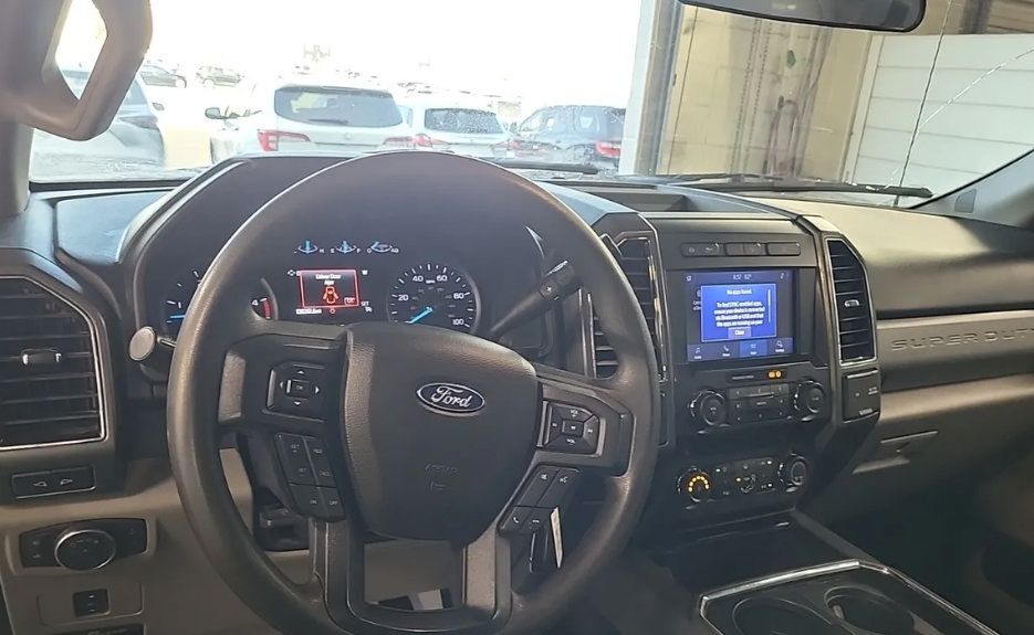 Used 2020 Ford F350 XLT w/ XLT Premium Package AWD/4WD image 11