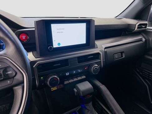 Used 2025 Toyota 4Runner TRD Off-Road image 26