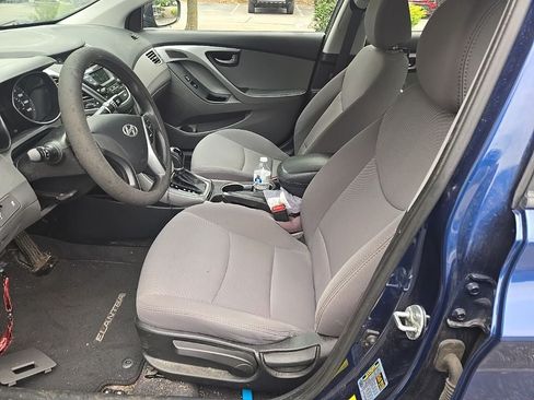 Used 2016 Hyundai Elantra SE FWD image 8