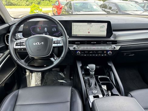 Used 2025 Kia Telluride LX FWD image 13