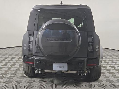 Used 2025 Land Rover Defender 110 V8 image 6