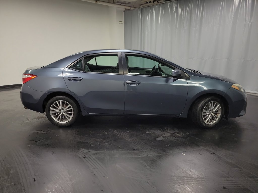 Used 2015 Toyota Corolla LE FWD image 9