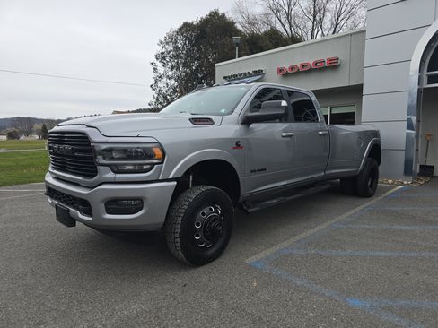 Used 2020 RAM 3500 Laramie w/ Night Edition image 8