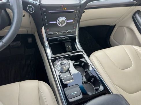 Used 2019 Ford Edge Titanium w/ Cold Weather Package AWD/4WD image 22