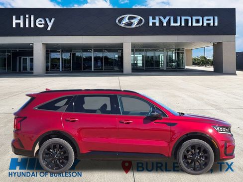 Used 2022 Kia Sorento SX image 3