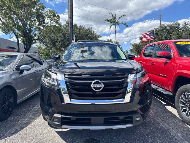 Used 2022 Nissan Pathfinder SL FWD image 12