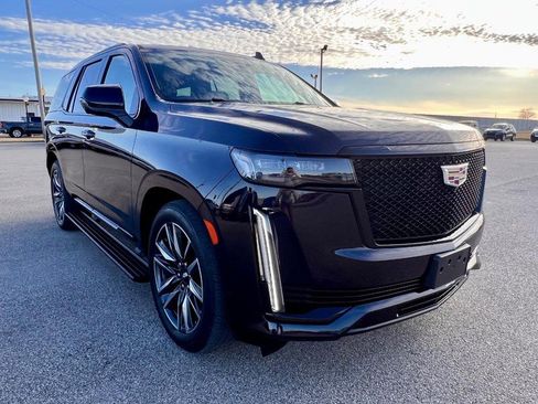Used 2021 Cadillac Escalade Sport Platinum image 3