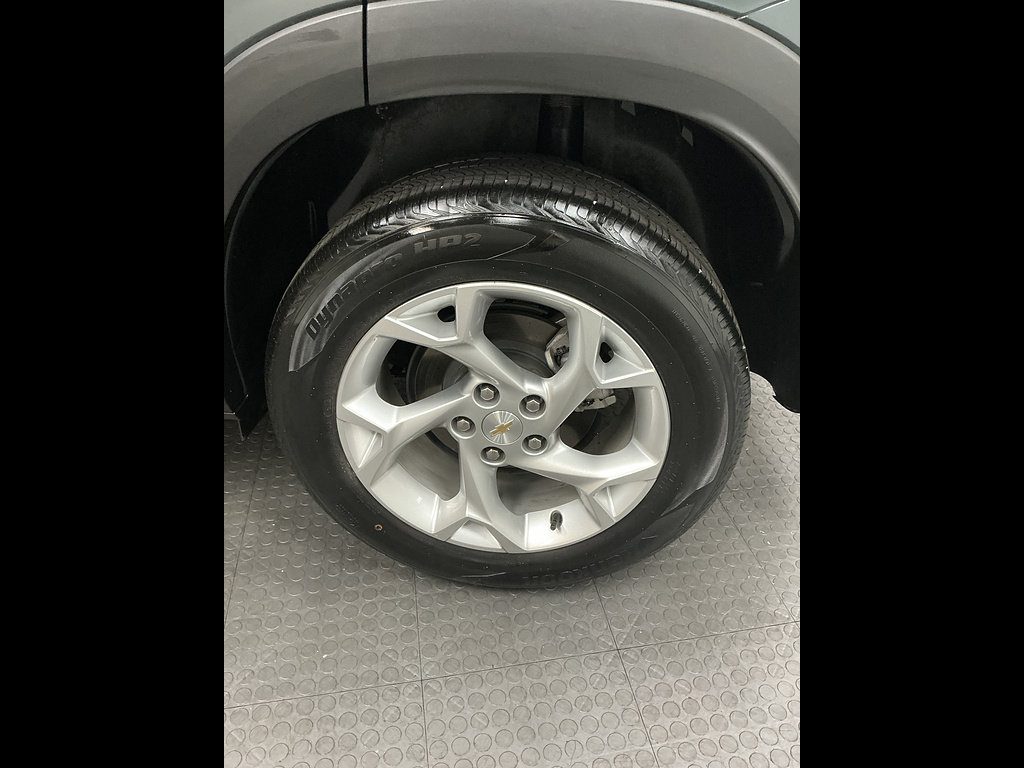 Used 2025 Chevrolet Trax LS w/ LS Convenience Package FWD image 35