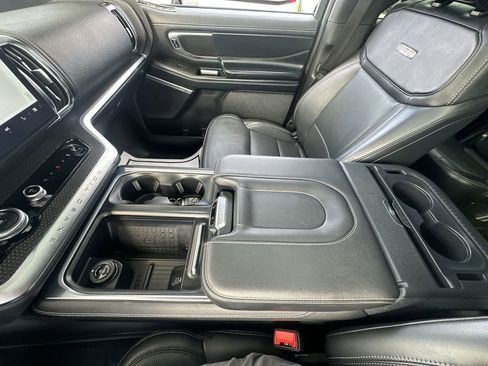 Used 2025 Ford Expedition Max Platinum w/ Stealth Performance Package image 27